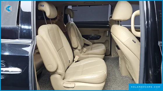KIA CARNIVAL 9-SEATER NOBLESSE