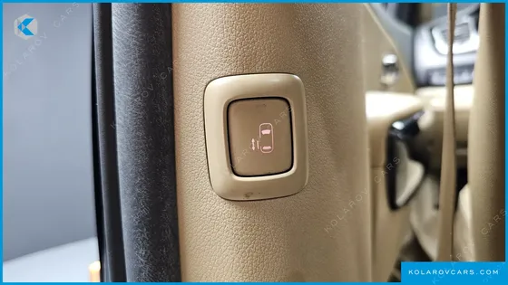 KIA CARNIVAL 9-SEATER NOBLESSE