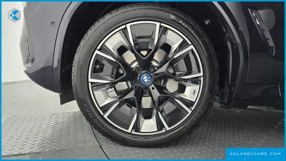 BMW IX3 M SPORTS