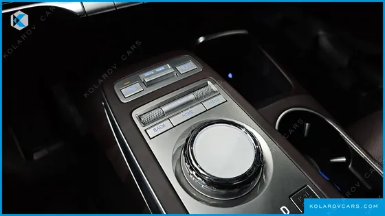 GENESIS GV70 2.5T GASOLINE 2WD