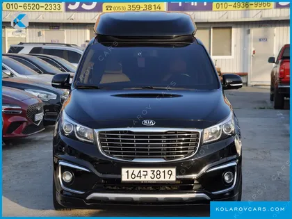 KIA CARNIVAL 9-SEATER HI-LIMOUSINE