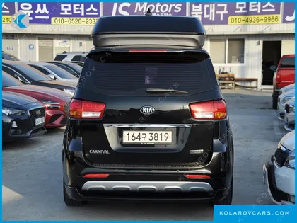 KIA CARNIVAL 9-SEATER HI-LIMOUSINE