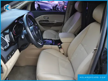 KIA CARNIVAL 9-SEATER HI-LIMOUSINE