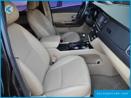 KIA CARNIVAL 9-SEATER HI-LIMOUSINE