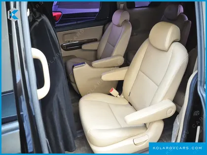 KIA CARNIVAL 9-SEATER HI-LIMOUSINE