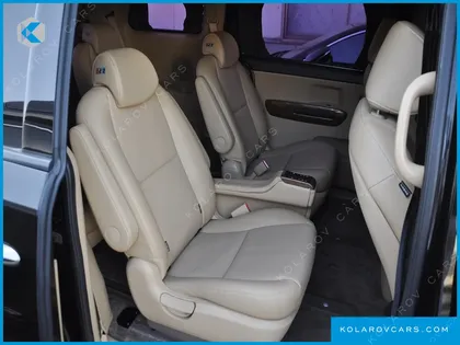 KIA CARNIVAL 9-SEATER HI-LIMOUSINE