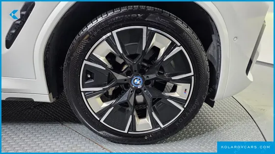 BMW IX3 M SPORTS
