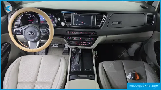 KIA CARNIVAL GASOLINE 7-SEATER LIMOUSINE