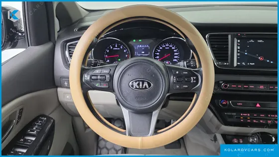KIA CARNIVAL GASOLINE 7-SEATER LIMOUSINE