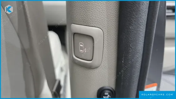 KIA CARNIVAL GASOLINE 7-SEATER LIMOUSINE