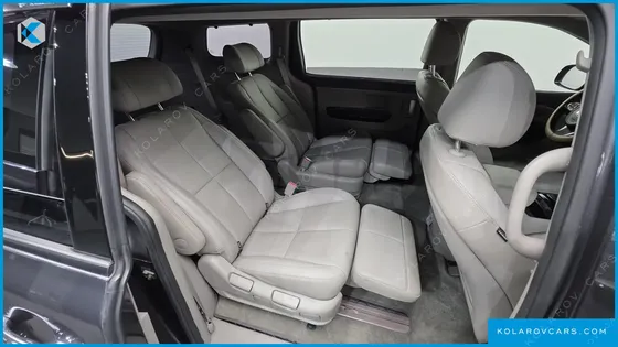 KIA CARNIVAL GASOLINE 7-SEATER LIMOUSINE