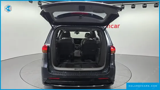 KIA CARNIVAL GASOLINE 7-SEATER LIMOUSINE