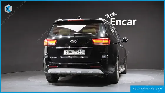 KIA CARNIVAL 9-SEATER PRESTIGE