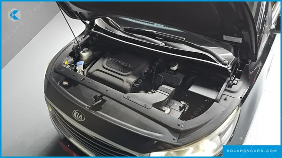 KIA CARNIVAL 9-SEATER PRESTIGE