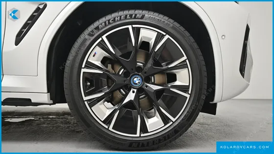 BMW IX3 M SPORTS