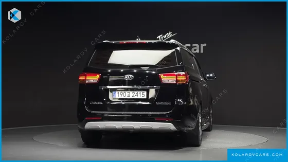 KIA CARNIVAL 7-SEATER LIMOUSINE