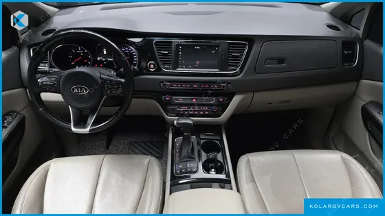 KIA CARNIVAL 7-SEATER LIMOUSINE