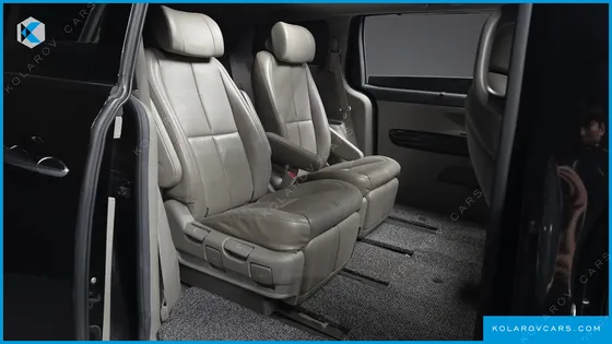 KIA CARNIVAL 7-SEATER LIMOUSINE