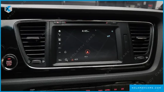 KIA CARNIVAL 7-SEATER LIMOUSINE
