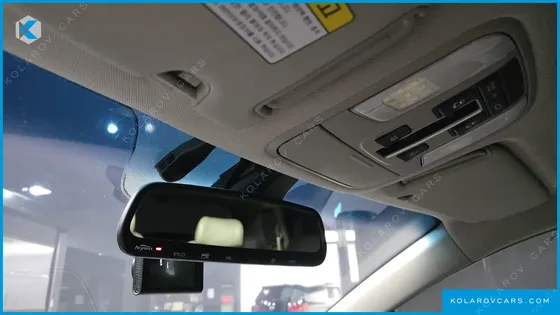KIA CARNIVAL 7-SEATER LIMOUSINE
