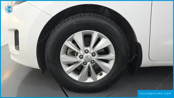 KIA CARNIVAL 11-SEATER LUXURY