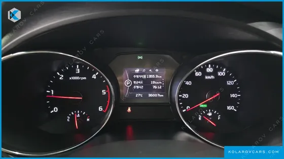 KIA CARNIVAL 11-SEATER LUXURY