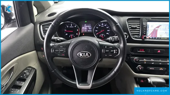 KIA CARNIVAL 11-SEATER LUXURY