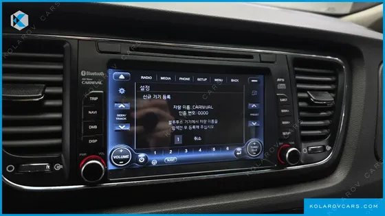 KIA CARNIVAL 11-SEATER LUXURY