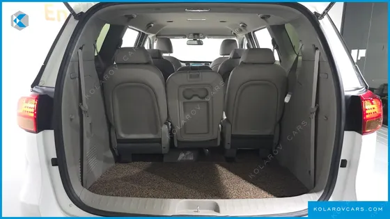 KIA CARNIVAL 11-SEATER LUXURY