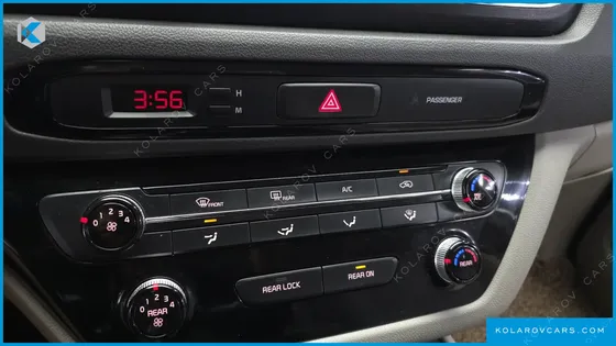 KIA CARNIVAL 11-SEATER LUXURY