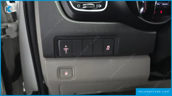 KIA CARNIVAL 11-SEATER LUXURY