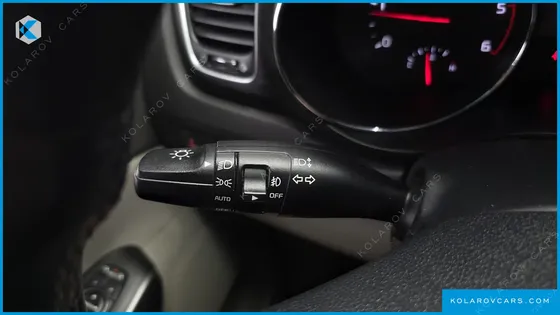 KIA CARNIVAL 11-SEATER LUXURY