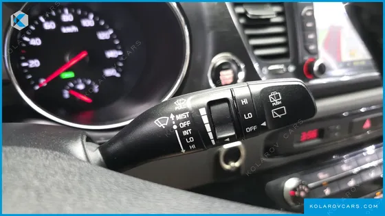 KIA CARNIVAL 11-SEATER LUXURY