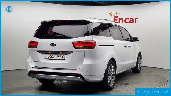 KIA CARNIVAL 9-SEATER PRESTIGE