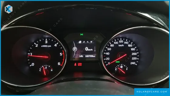 KIA CARNIVAL 9-SEATER PRESTIGE