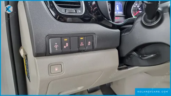 KIA CARNIVAL 9-SEATER PRESTIGE