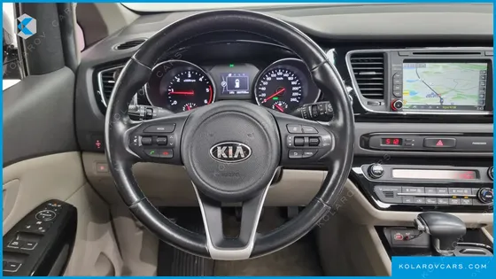 KIA CARNIVAL 9-SEATER PRESTIGE