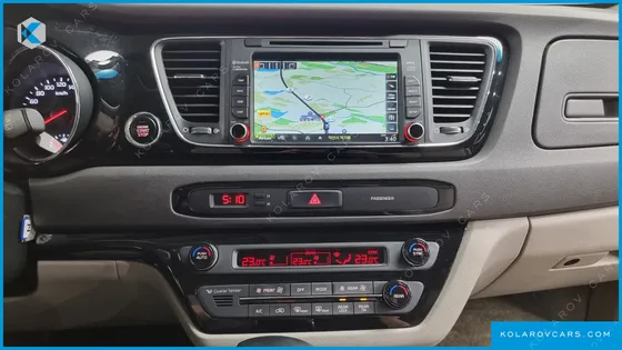 KIA CARNIVAL 9-SEATER PRESTIGE