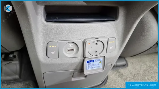 KIA CARNIVAL 9-SEATER PRESTIGE