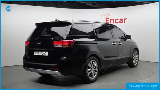 KIA CARNIVAL 9-SEATER PRESTIGE