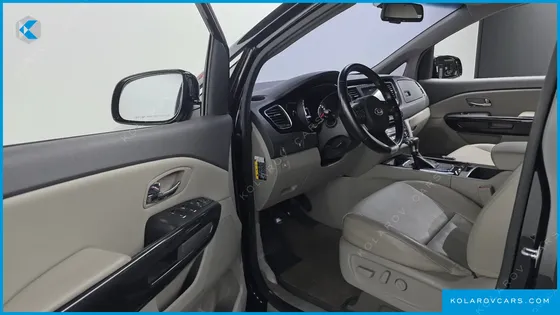 KIA CARNIVAL 9-SEATER PRESTIGE