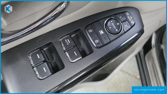 KIA CARNIVAL 9-SEATER PRESTIGE