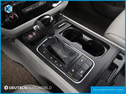 KIA CARNIVAL 6-SEATER WHEELCHAIR LIFT