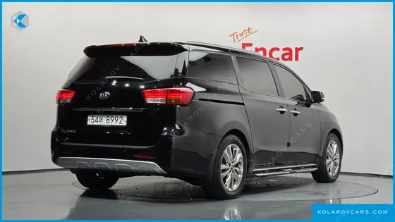 KIA CARNIVAL 9-SEATER PRESTIGE