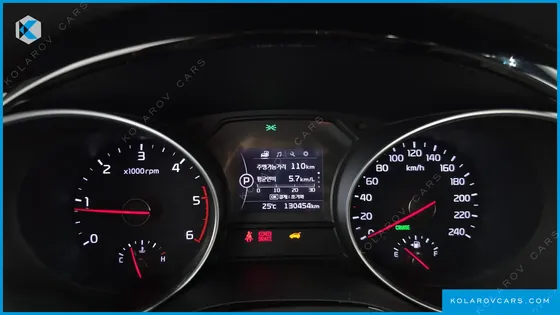 KIA CARNIVAL 9-SEATER PRESTIGE