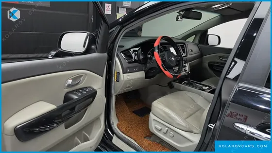 KIA CARNIVAL 9-SEATER PRESTIGE