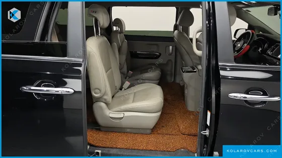 KIA CARNIVAL 9-SEATER PRESTIGE