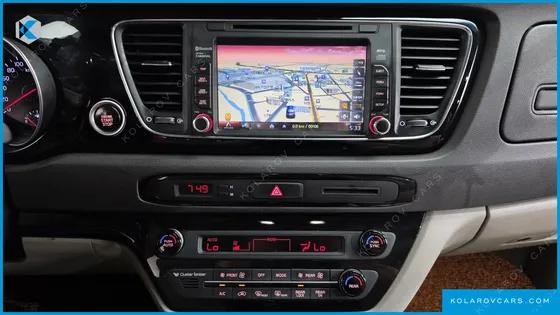 KIA CARNIVAL 9-SEATER PRESTIGE