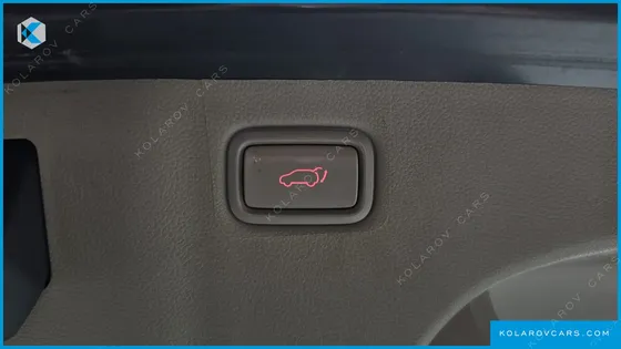 KIA CARNIVAL 9-SEATER PRESTIGE