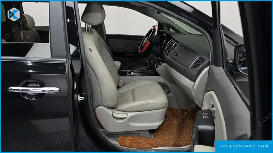 KIA CARNIVAL 9-SEATER PRESTIGE
